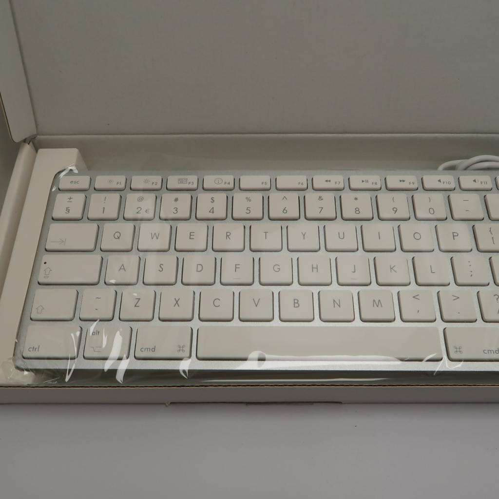 LMP Wired Aluminium Keyboard Qwerty | Nieuw in doos, Niet ingevuld, Nieuw, Niet ingevuld, Niet ingevuld
