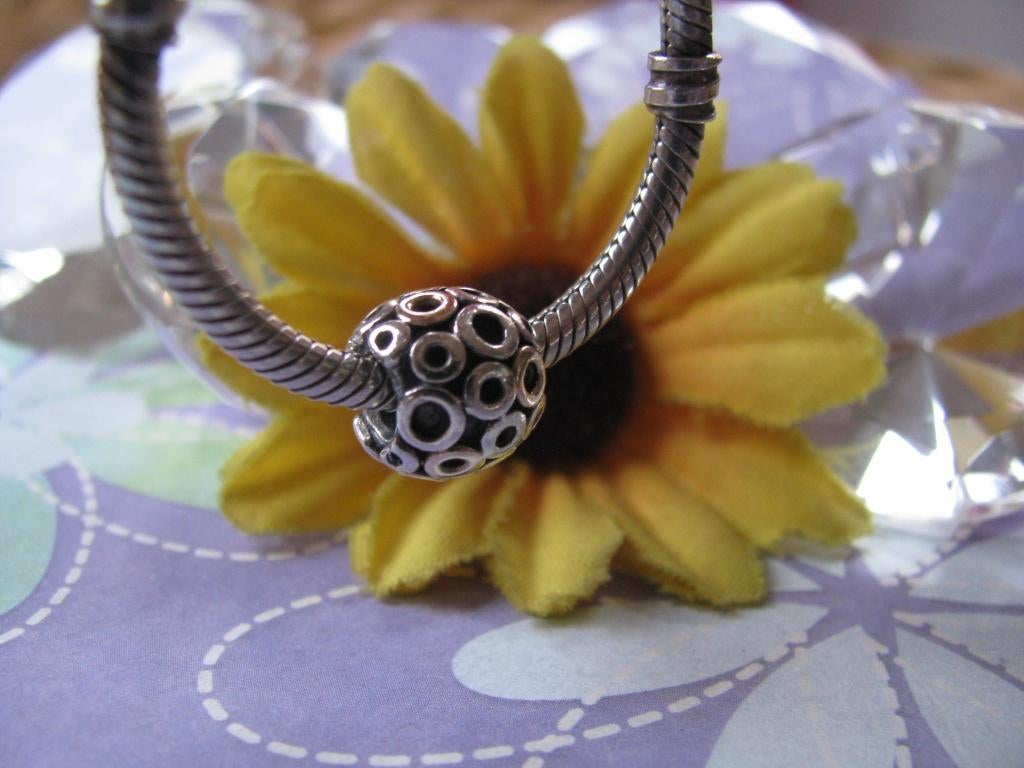 Pandora bedel 790325 = bol + cirkels + 14 krt GOUD, Sieraden, Tassen en Uiterlijk, Bedels, Zo goed als nieuw, Pandora, Zilver