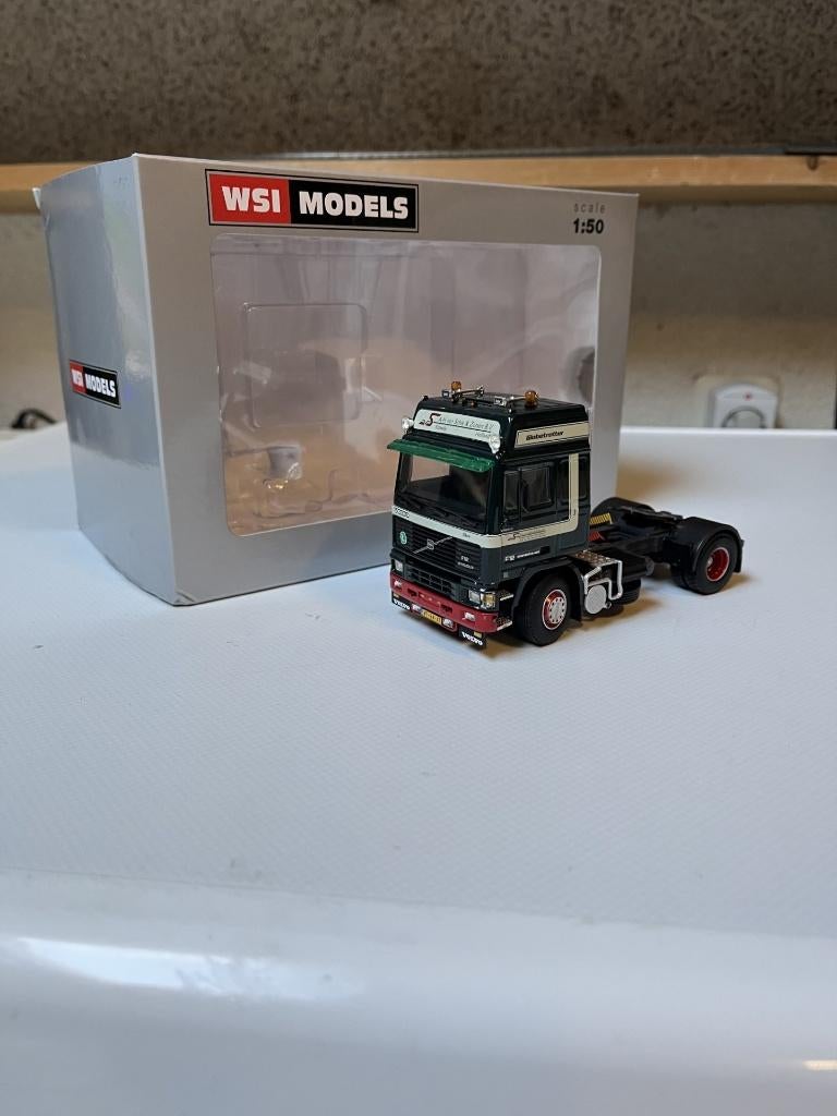 WSI Volvo F12 A.H. van Schie uit Katwijk., Hobby en Vrije tijd, Modelauto's | 1:50, Ophalen of Verzenden, Nieuw, Bus of Vrachtwagen