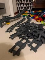 Grote partij LEGO Duplo met rails, poppetjes en voertuigen, Ophalen of Verzenden, Gebruikt, Losse stenen, Duplo
