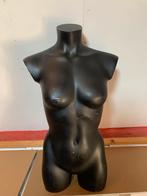 Zwart etalagepop bovenlichaam, Ophalen