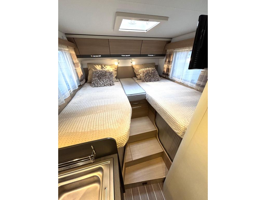 Adria Compact SL ENKELE BEDDEn TREKHAAK EURO 6, Caravans en Kamperen, Campers, Koelkast, Ringverwarming, Bedrijf, Tot en met 3