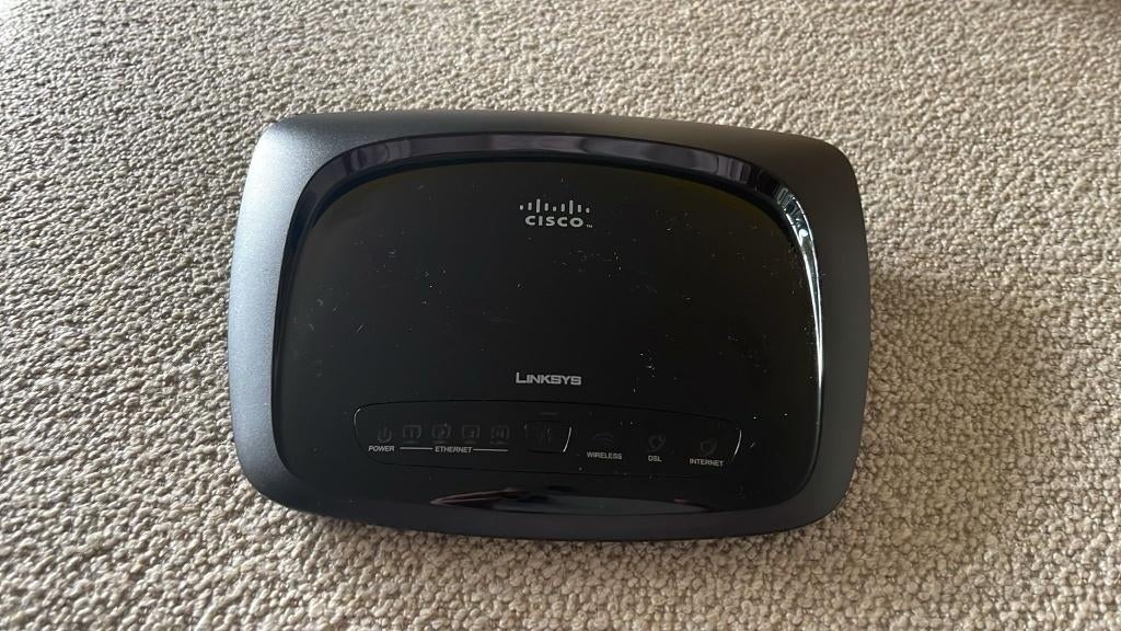 Cisco modem, Ophalen of Verzenden, Gebruikt, Router met modem, Cisco
