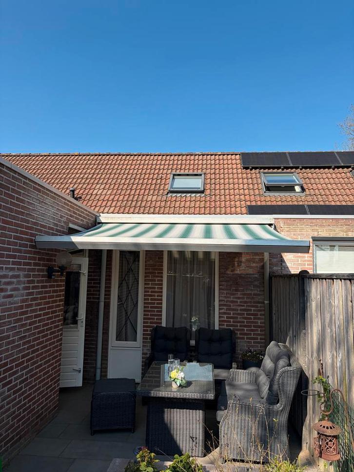 Elektronische zonwering - Knikarmscherm bevesting in Twello, Tuin en Terras, Zonneschermen, Gebruikt, Knikarmscherm, 150 tot 300 cm