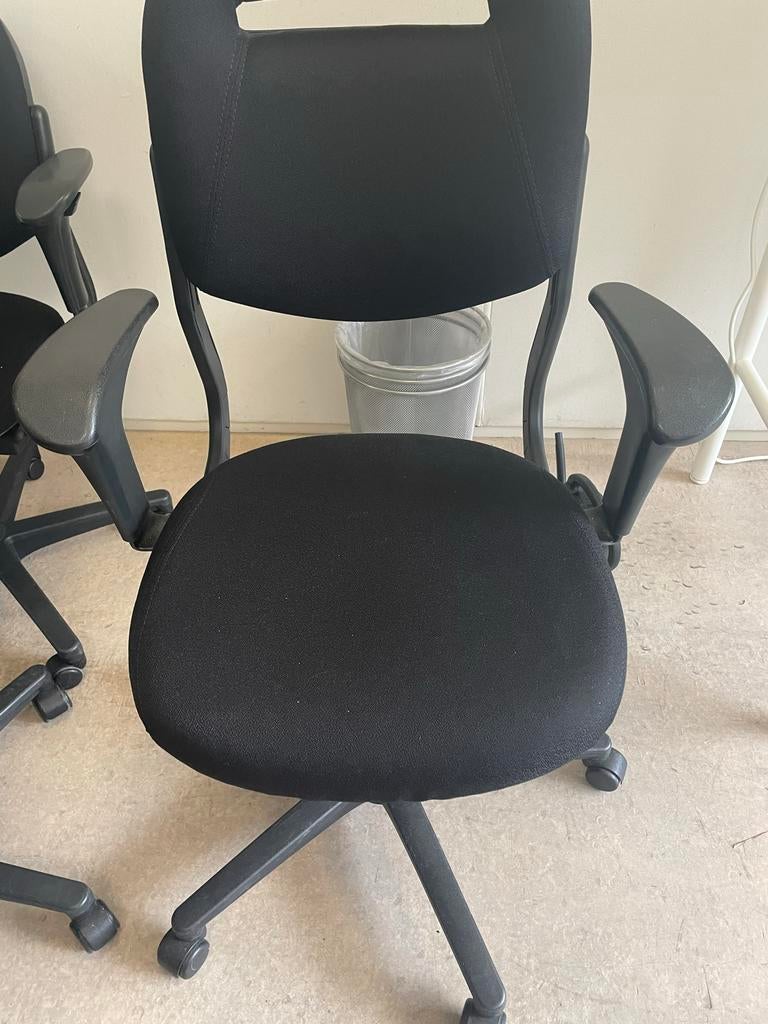 Zwarte Bureaustoel - Comfortabel en Verstelbaar, Ophalen of Verzenden, Zo goed als nieuw, Zwart, Bureaustoel