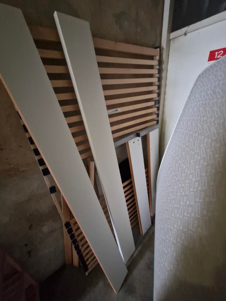 Lattenbodem en matras twijfelaar, Huis en Inrichting, Slaapkamer | Matrassen en Bedbodems, Ophalen