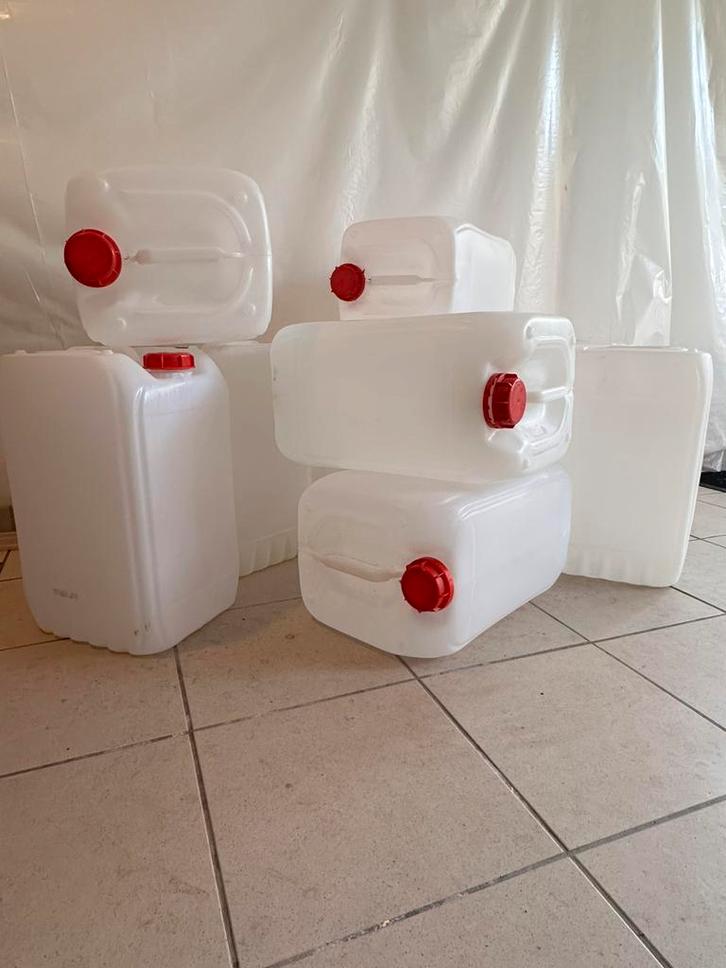 Jerrycans waterkan benzinekan 25 liter SCHOON ZGAN, Tuin en Terras, Regentonnen, Zo goed als nieuw, Kunststof, Minder dan 75 liter