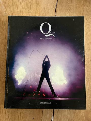 Queen - Performances by Robert Ellis hardcover boek Mercury beschikbaar voor biedingen