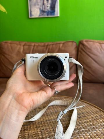 NIKON 1 S2 (Incl Lens, Bag, MemoryCard +More) beschikbaar voor biedingen