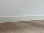 Witte plint 18 stuks x 2,42 met kabelgoot 9cm hoog., Doe-het-zelf en Verbouw, Plinten en Afwerking, Ophalen, Nieuw, Mdf, 200 tot 250 cm