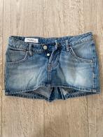 NIEUWE Denim mini broekrok maat 34, Blauw, Nieuw, Ophalen of Verzenden, W27 (confectie 34) of kleiner
