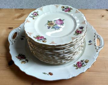 Vintage gebakstel 12 bordjes + schaal zeer mooie staat beschikbaar voor biedingen