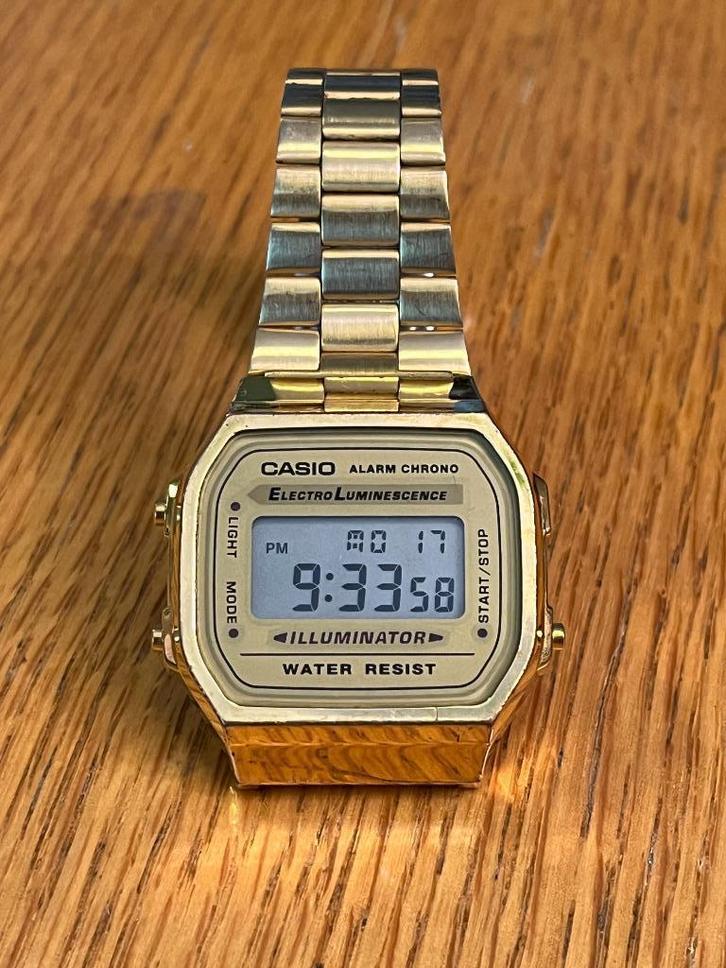 Casio Vintage Iconic A168 Unisex Horloge 35mm, Sieraden, Tassen en Uiterlijk, Sporthorloges, Zo goed als nieuw, iOS, Waterdicht