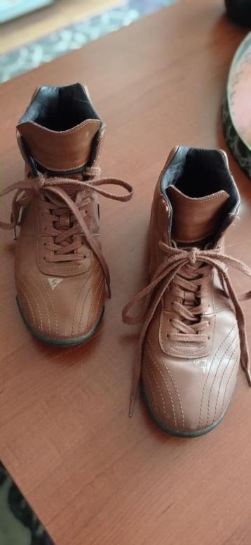 Le coq sportif schoenen cognac vintage. beschikbaar voor biedingen