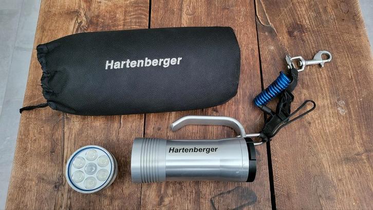 Hartenberger mini compact LCD, Watersport en Boten, Duiken, Zo goed als nieuw, Duiklamp, Ophalen