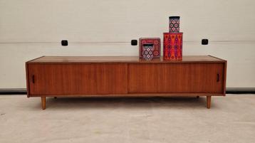 Vintage dressoir TVmeubel met twee schuifdeuren, 197cm beschikbaar voor biedingen
