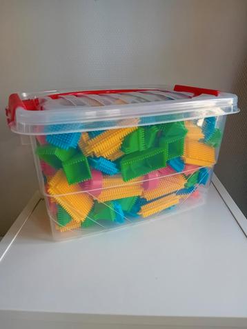 Nopper, egelblokken speelgoed beschikbaar voor biedingen
