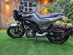 Husqvarna 401 Svartpilen, veel opties, weinig kilometers, Motoren, Particulier, 401 cc, 1 cilinder, 12 t/m 35 kW