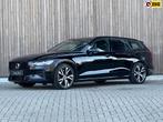 Volvo V60 2.0 T6 Recharge AWD R-Design / Long Range /, Auto's, Volvo, Lichtsensor, Gebruikt, Zwart, 4 cilinders