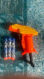 Nerf gun less bechrijving, Ophalen of Verzenden, Zo goed als nieuw