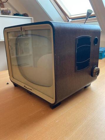 Vintage Aristona TV jaren 50/60 beschikbaar voor biedingen