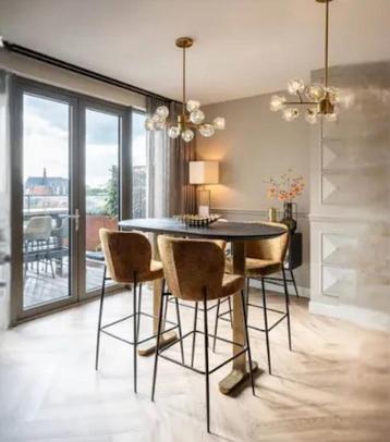 Richmond Bartafel Blackbone, bartafel Revelin, beschikbaar voor biedingen