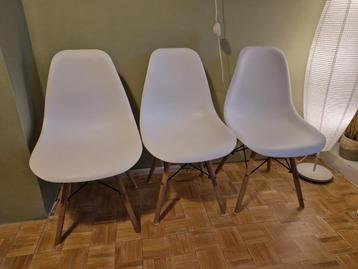 3 kuipstoeltjes  beschikbaar voor biedingen