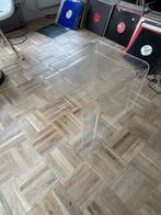 Vintage plexiglas bijzet tafel. Set van twee, 45 tot 60 cm, Gebruikt, Rond, Ophalen of Verzenden