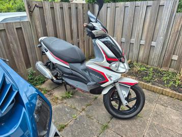 Gilera Runner st 125cc beschikbaar voor biedingen