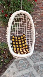 Vintage rotan hangstoel / Egg chair, Antiek en Kunst, Ophalen