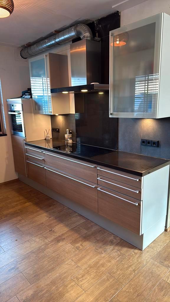 Komplete keuken. , rechte opstelling 305cm, Huis en Inrichting, Keuken | Complete keukens, Zo goed als nieuw, Enkelwandige keuken