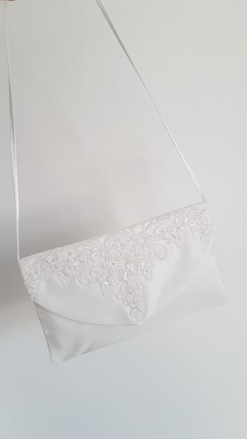 Elegante bruidstasje / avondtasje wit beschikbaar voor biedingen