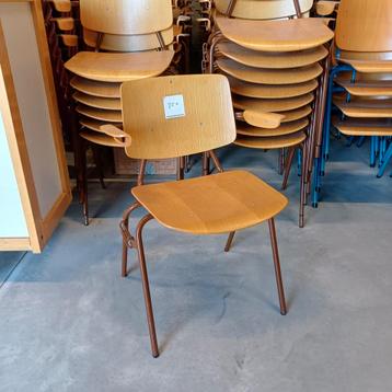75x vintage design partij kerk school stoelen car kho liang  beschikbaar voor biedingen