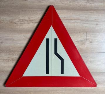 Verkeersbord wegversmalling, groot 87 cm beschikbaar voor biedingen