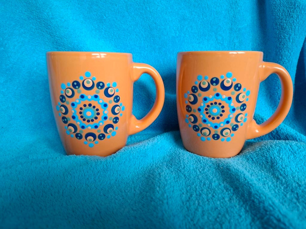 Mokken met stippatroon, Huis en Inrichting, Keuken | Servies, Keramiek, Nieuw, Ophalen of Verzenden, Overige stijlen