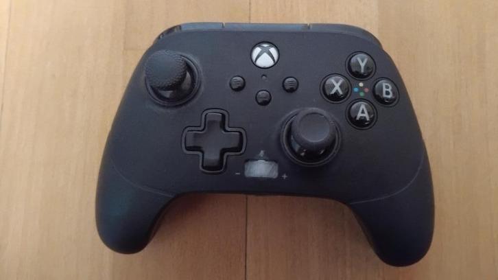 PowerA bedrade Xbox controller met backpaddles + hoesje, Spelcomputers en Games, Spelcomputers | Xbox | Accessoires, Zo goed als nieuw