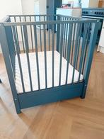 Grijze houten in hoogte verstelbare box, Ophalen, Gebruikt, Vierkant, In hoogte verstelbaar