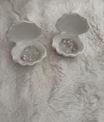 2x Riviera Maison Happy Oyster kaarsenhouders, Ophalen, Zo goed als nieuw, Wit, Kandelaar