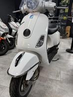 VESPA LX WIT 25KM, Fietsen en Brommers, Scooters | Vespa, Ophalen, Gebruikt, Maximaal 45 km/u, Benzine
