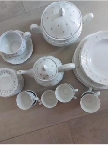 Eschenbach servies , Bavaria, Germany beschikbaar voor biedingen
