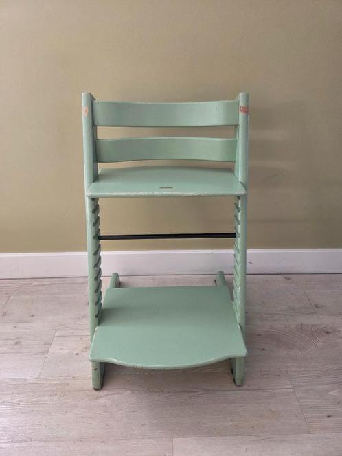 Stokke Tripp Trapp Kinderstoel – Inclusief Verkleiningszitje, Kinderen en Baby's, Kinderstoelen, Gebruikt, Meegroeistoel, Stoelverkleiner