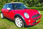 Mini 1.6 16V Cooper 2004 Rood, groot onderhoud gehad!!, Voorwielaandrijving, Parkeersensor, 4 cilinders, 4 stoelen