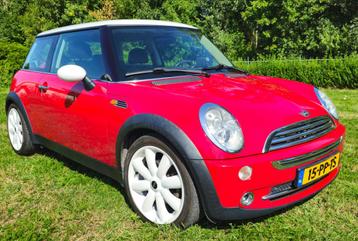 Mini 1.6 16V Cooper 2004 Rood, groot onderhoud gehad!! beschikbaar voor biedingen