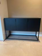 Zwarte metalen kast van JYSK - Strak design!, Ophalen of Verzenden, 25 tot 50 cm, 100 tot 150 cm