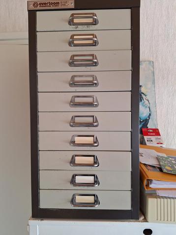 Vintage metalen ladekast Overtoom – 10 lades – industrieel beschikbaar voor biedingen