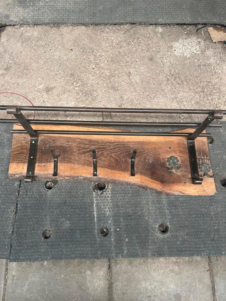 Houten Wandkapstok met Metalen Details, Huis en Inrichting, Woonaccessoires | Kapstokken, Gebruikt, Wandkapstok, Minder dan 100 cm