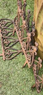 4 antieke gietijzeren perkhekjes (circa 150 cm)  (brocante), Tuin en Terras, Tuinhekken en Hekwerk, Ophalen of Verzenden, Gebruikt