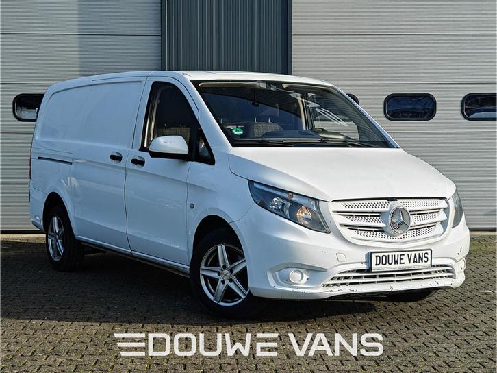Mercedes-Benz Vito 111 L2 Trekhaak 3 Zits Lang Laadruimte ka, Auto's, Bestelauto's, Bedrijf, Te koop, ABS, Airbags, Alarm, Centrale vergrendeling