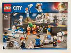 Te koop: Lego set 60230 People Pack - Space R&D, Ophalen of Verzenden, Zo goed als nieuw, Complete set, Lego