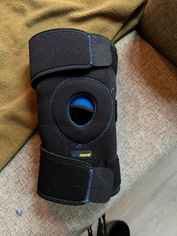 Verstelbare kniebrace M / L apotheek Actimove beschikbaar voor biedingen